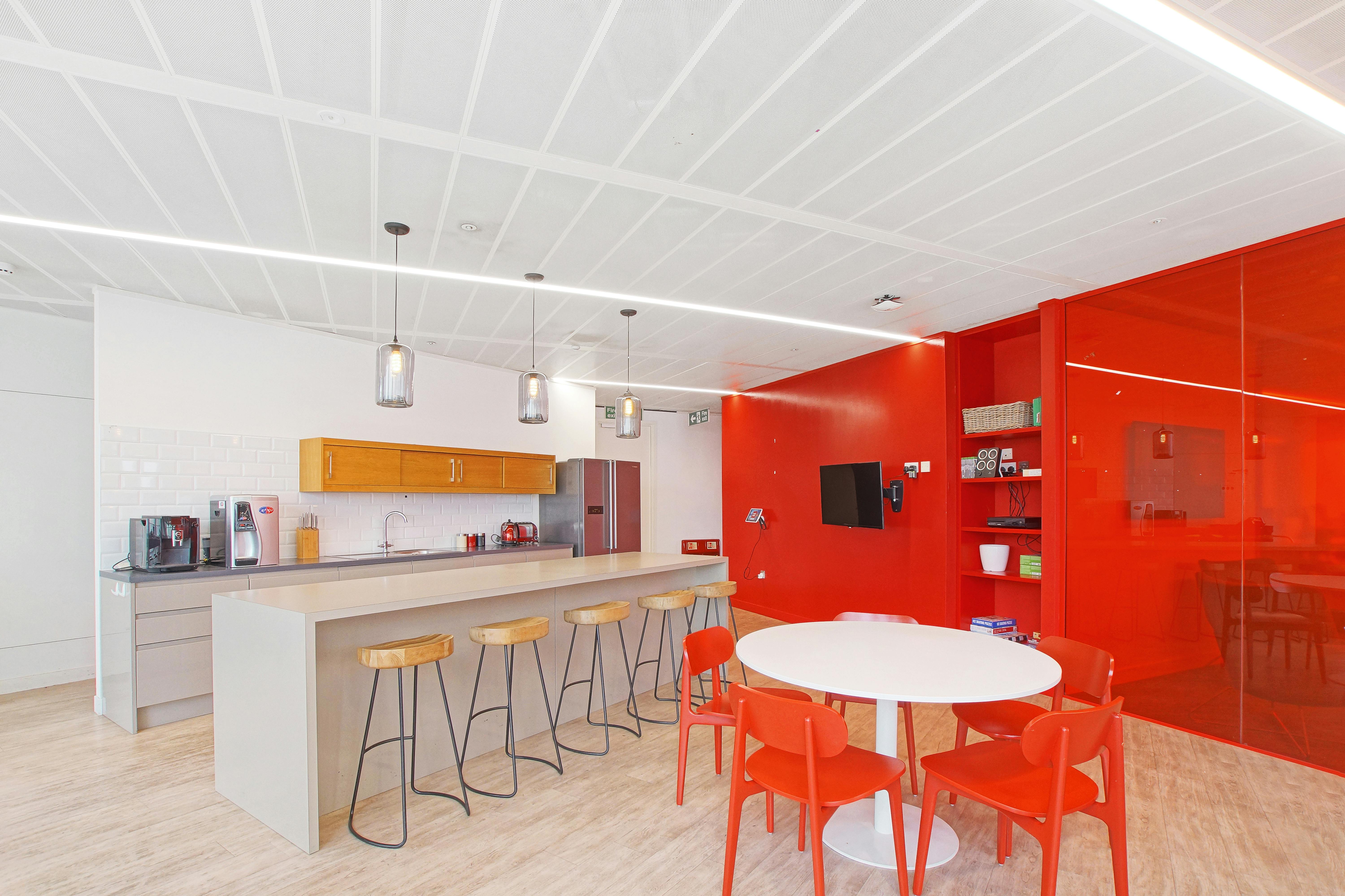 240 Blackfriars Road photo 6