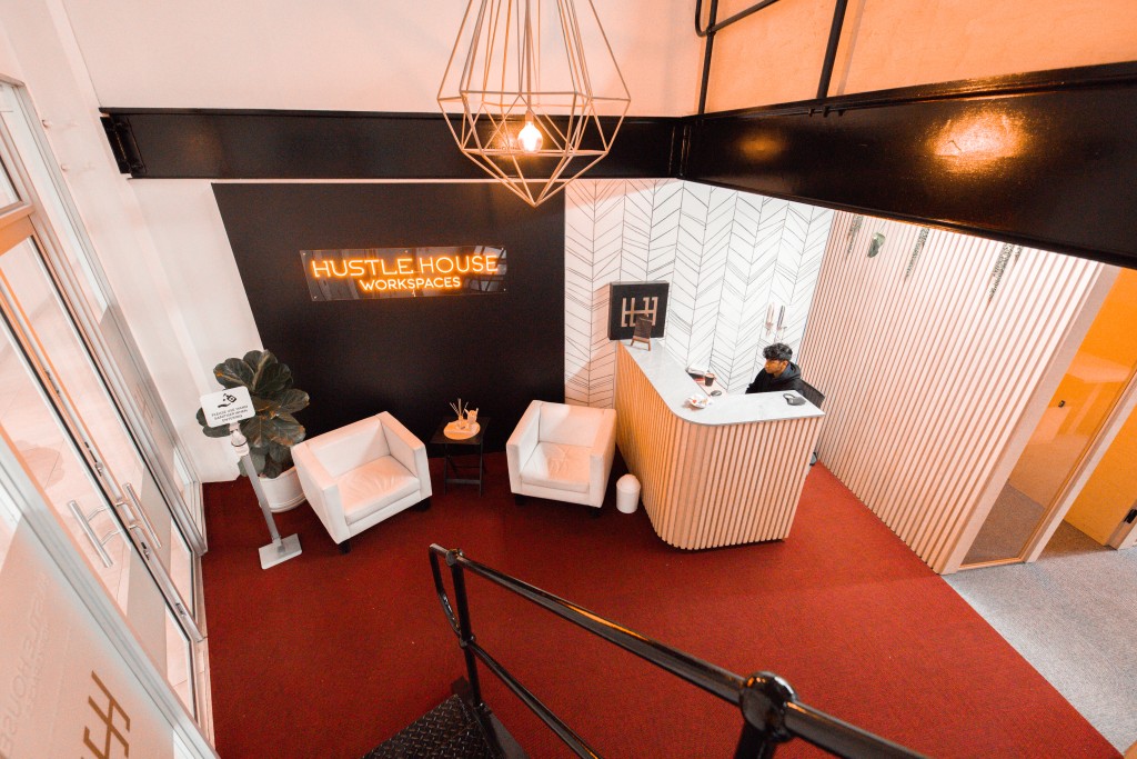 Hustle House photo 2