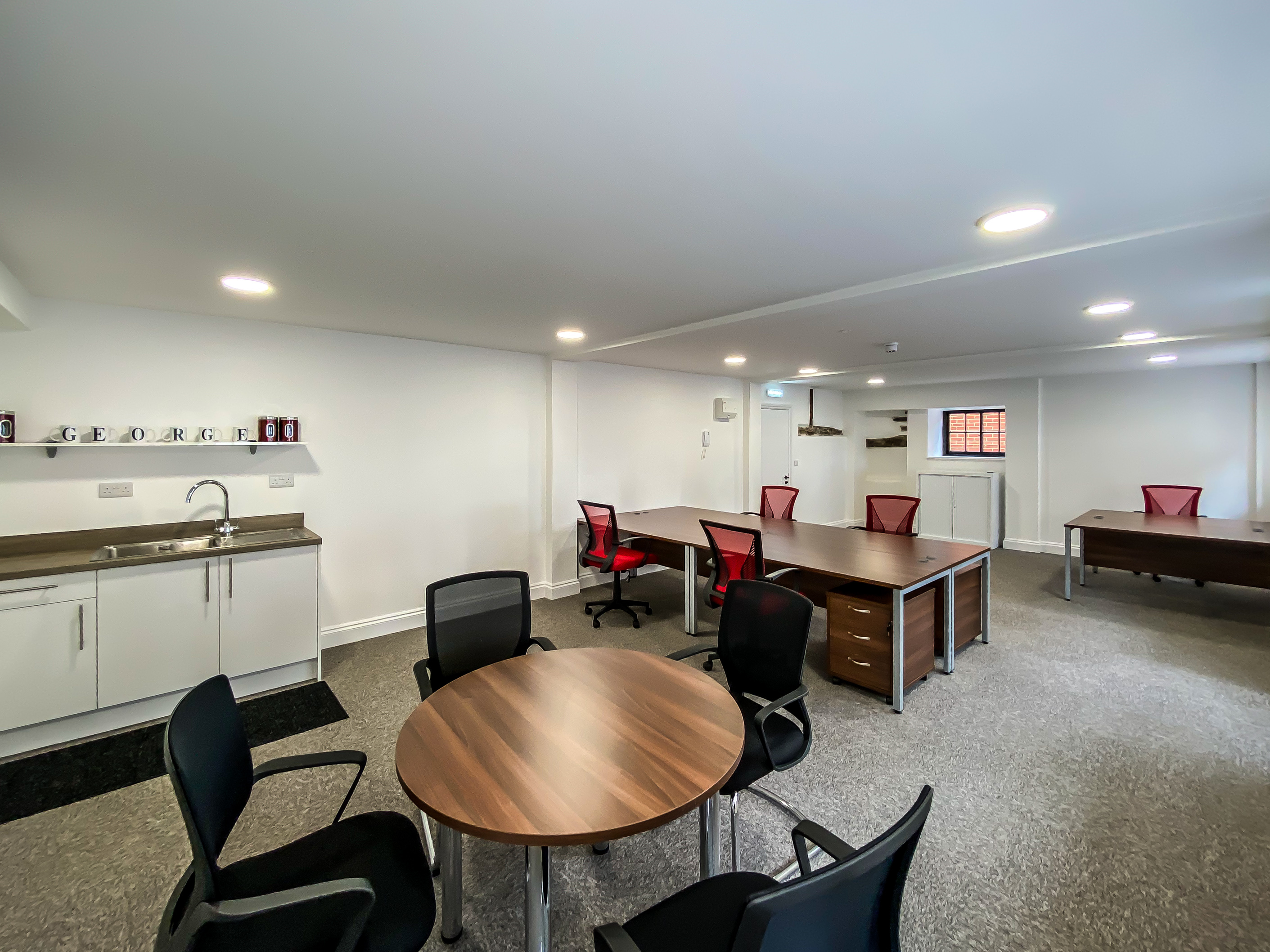 Offices at the George, Chertsey photo 2