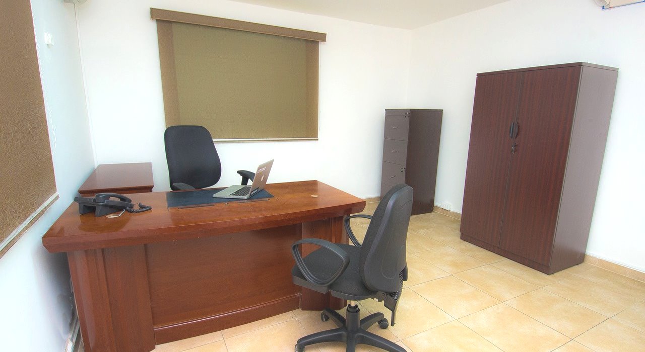 Oficinas 56 photo 2