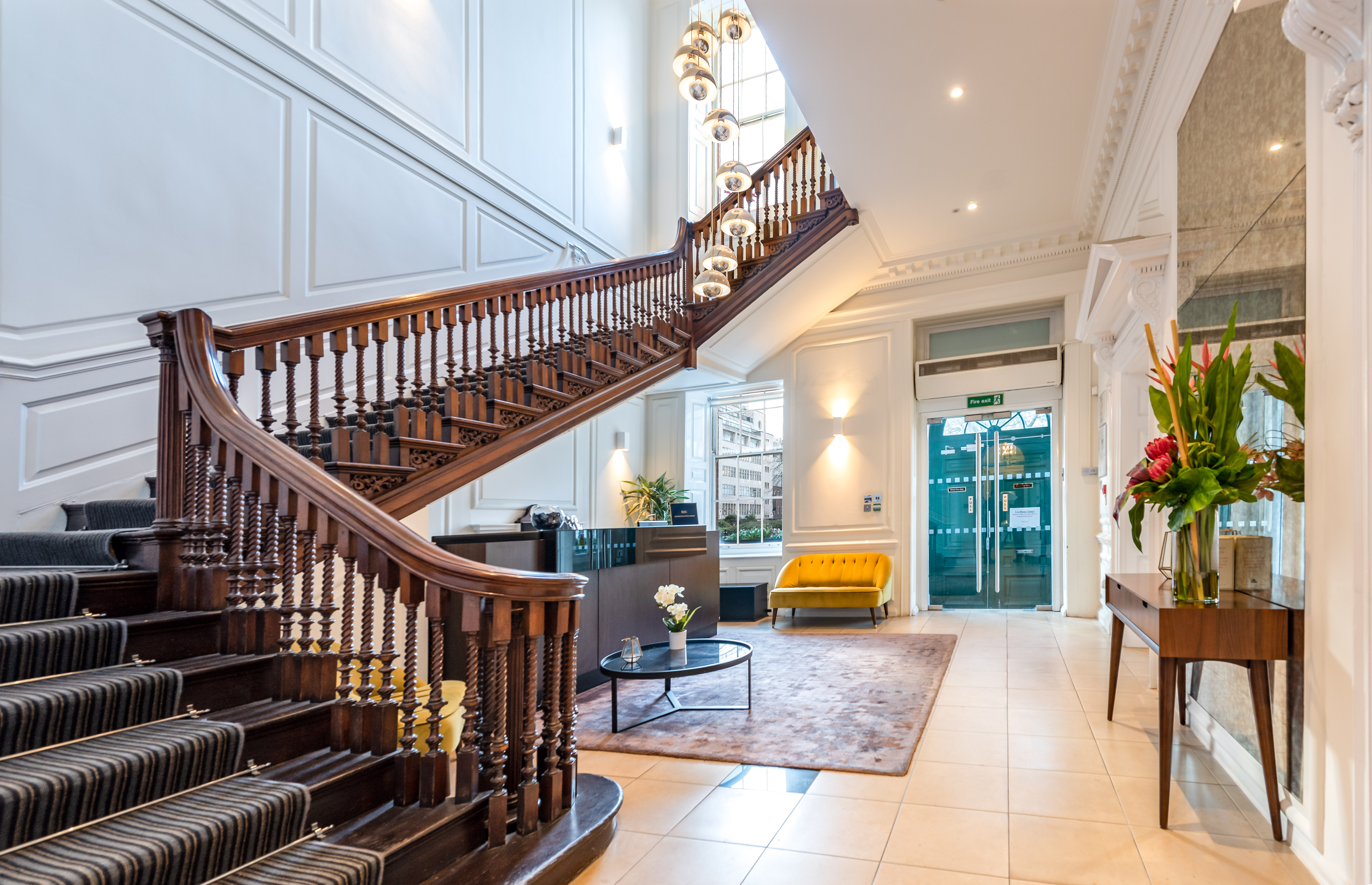 Cavendish Square photo 2