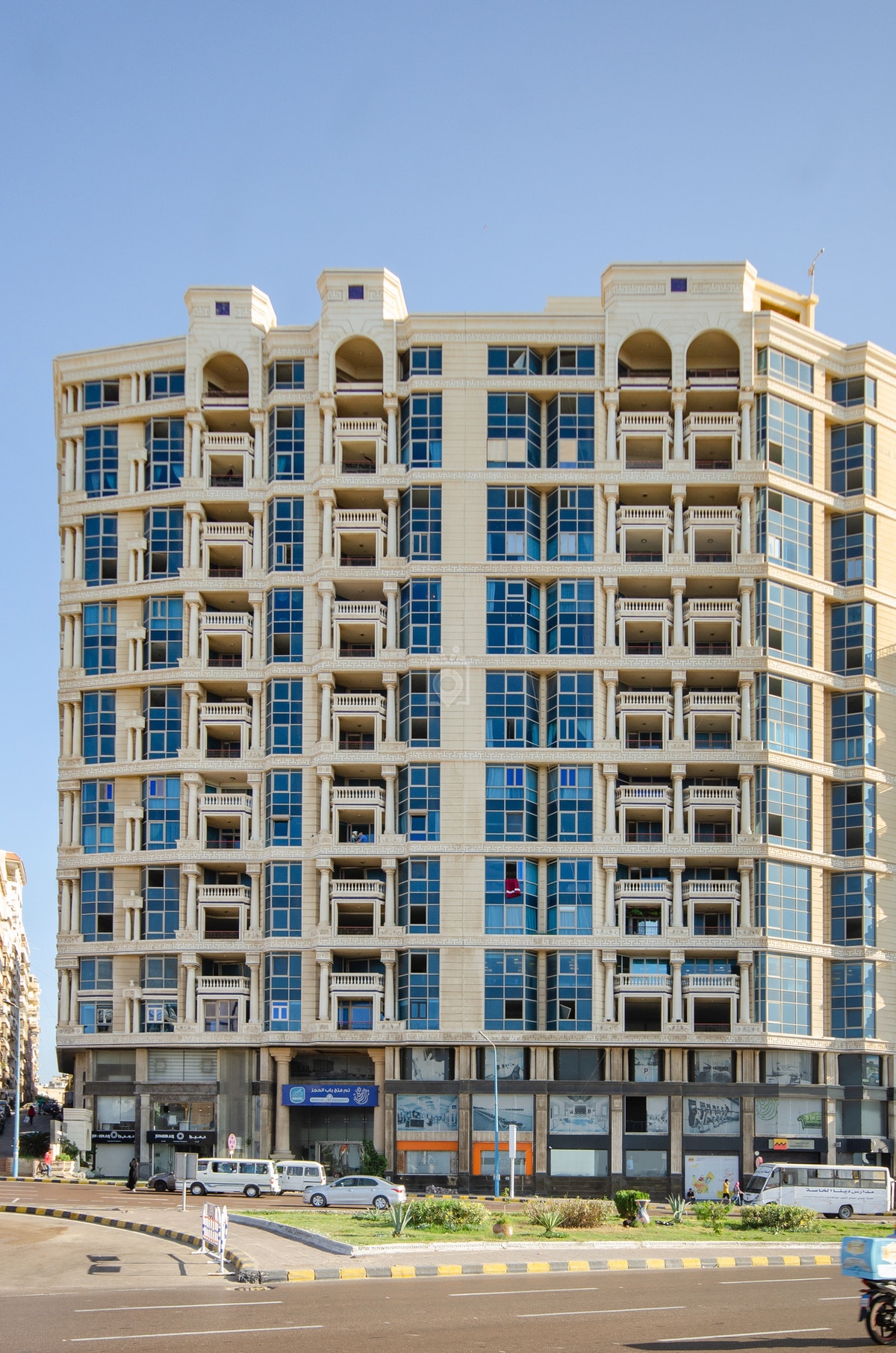 Kamarayet Roushdy Building