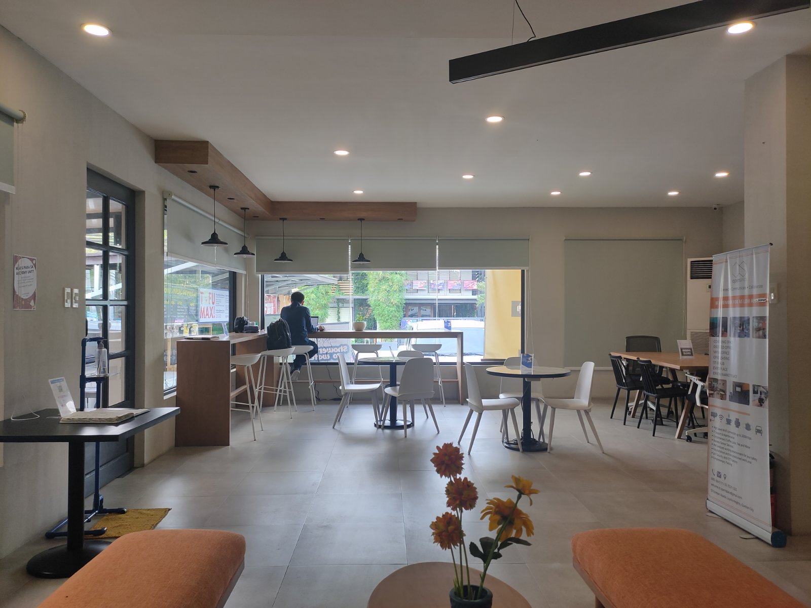 50 Esteban Abada Street, photo 4