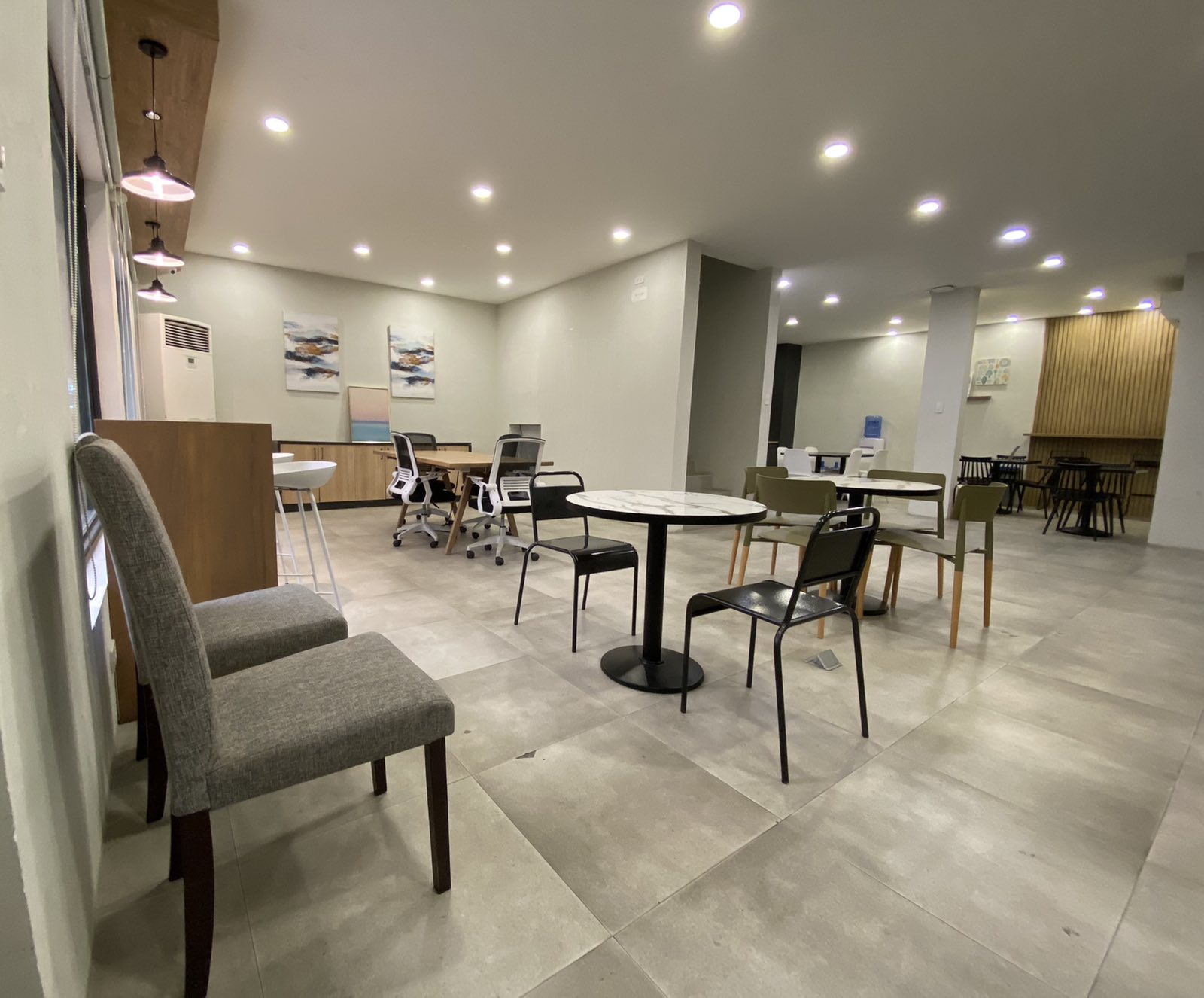 50 Esteban Abada Street, photo 3