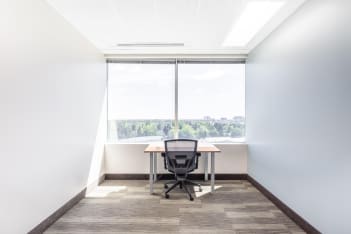 One Executive Place photo 4