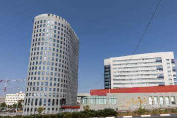 2 Oppenheimer Street