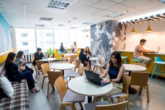 SM Aura Office Tower photo 2