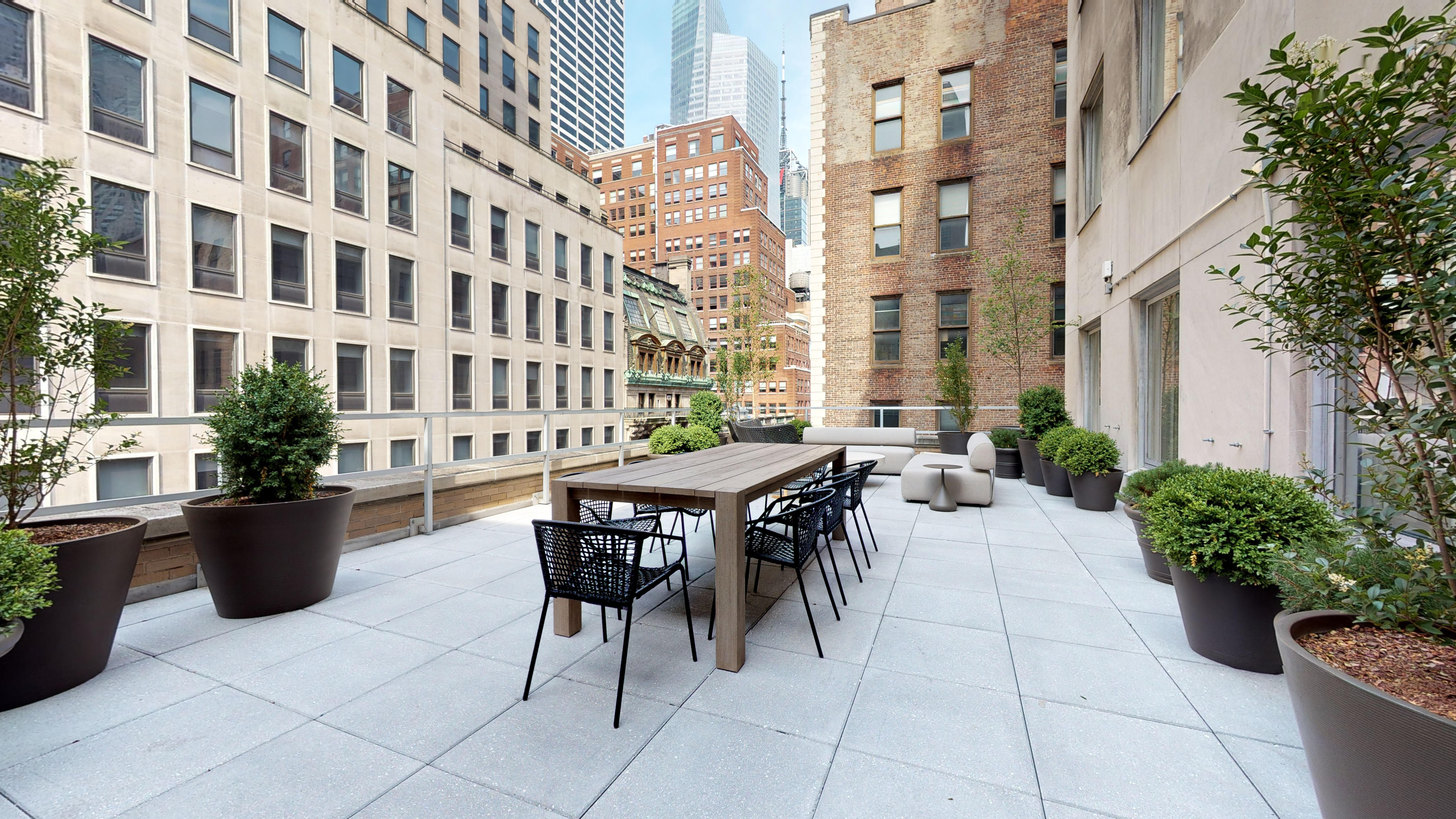 530 Fifth Avenue photo 4