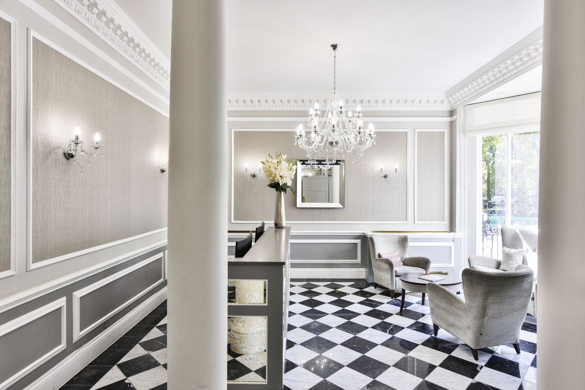 23 Berkeley Square photo 8