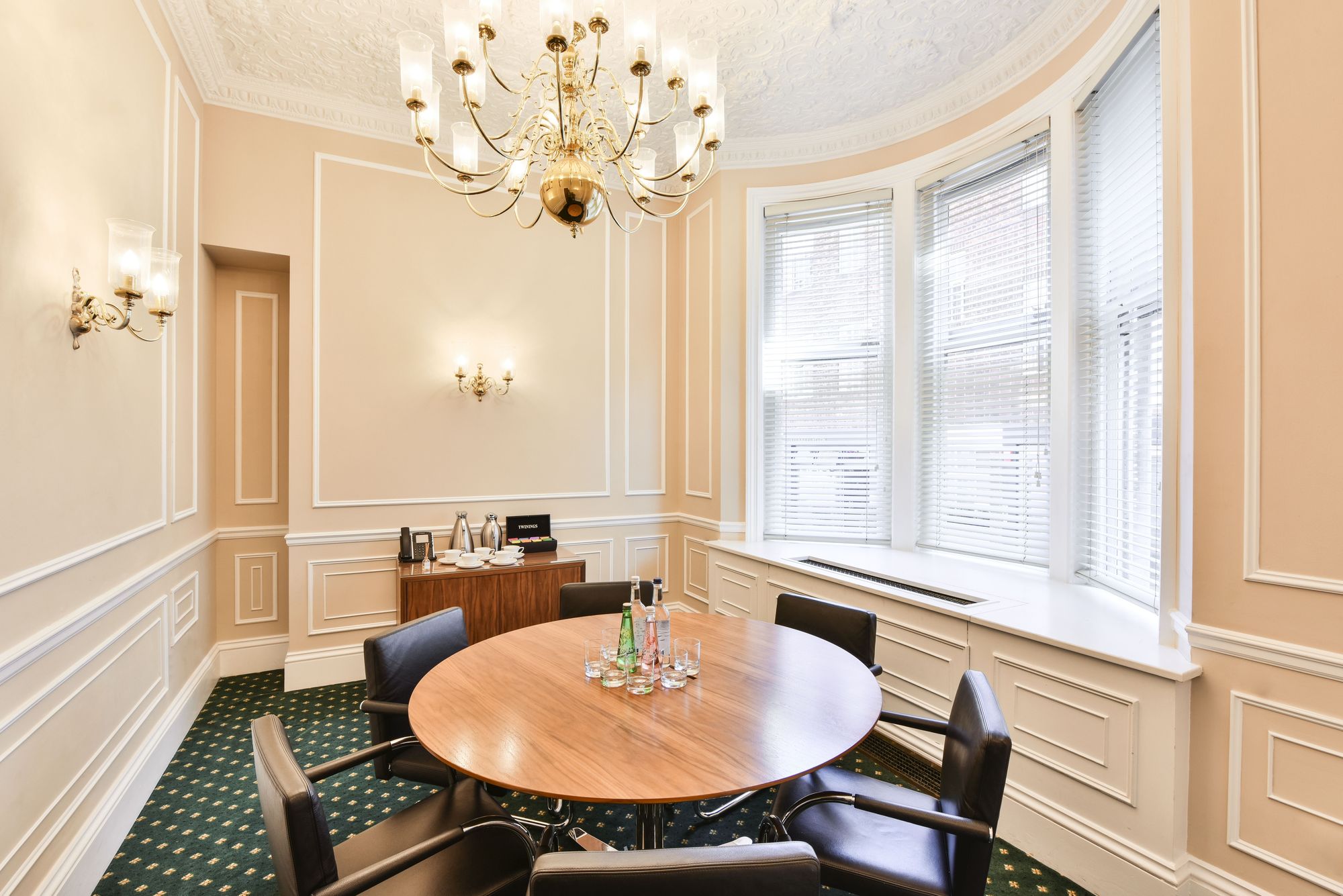 23 Berkeley Square photo 10