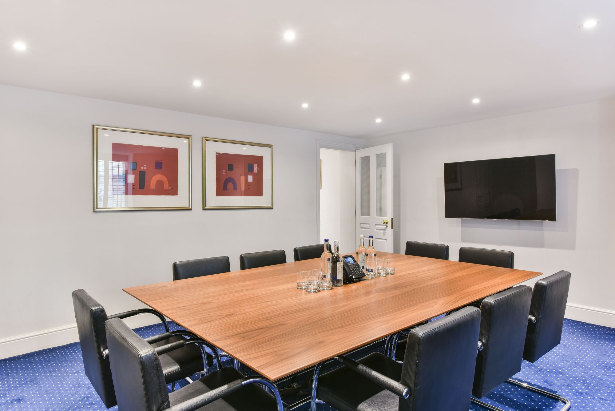 23 Berkeley Square photo 12