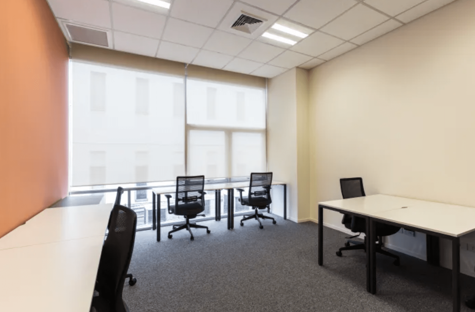 1687/1 Phahonyothin Road photo 5