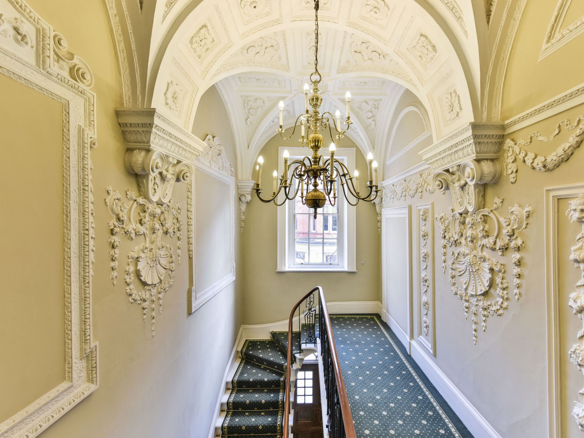 53 Davies Street photo 3
