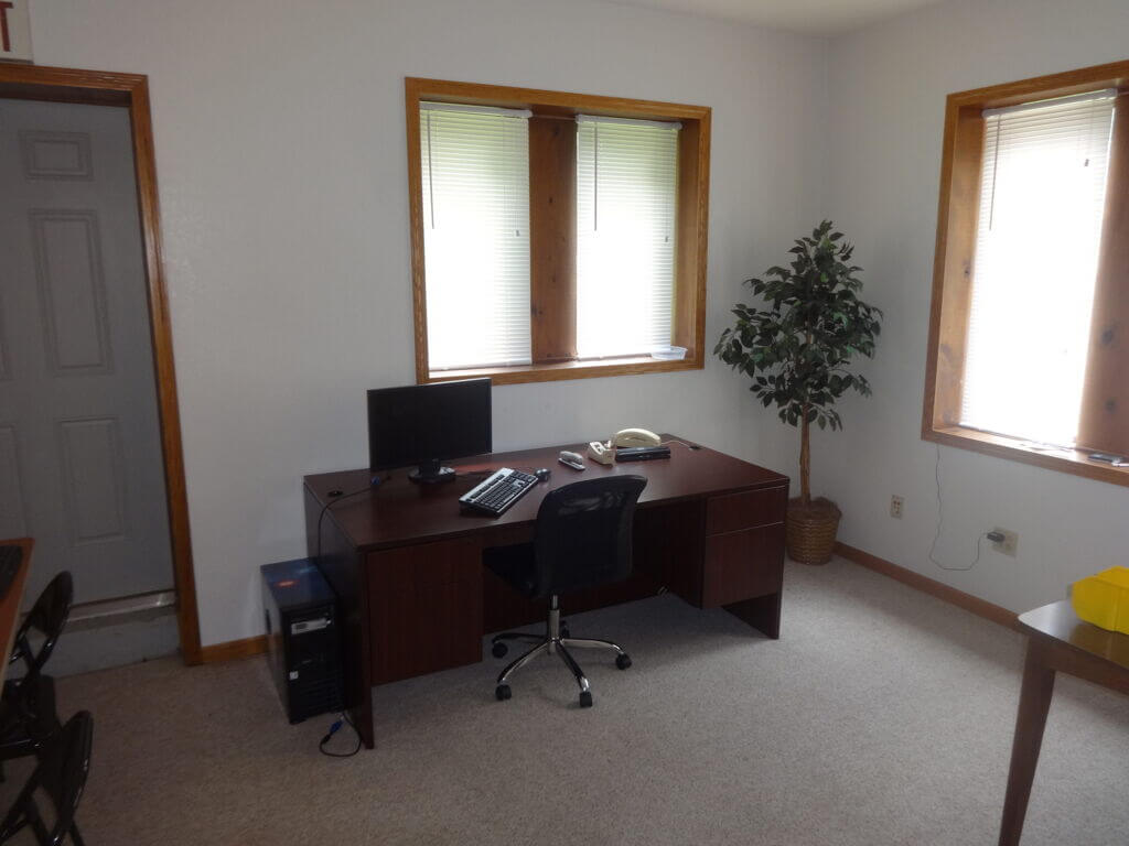 Desk Refuge photo 2