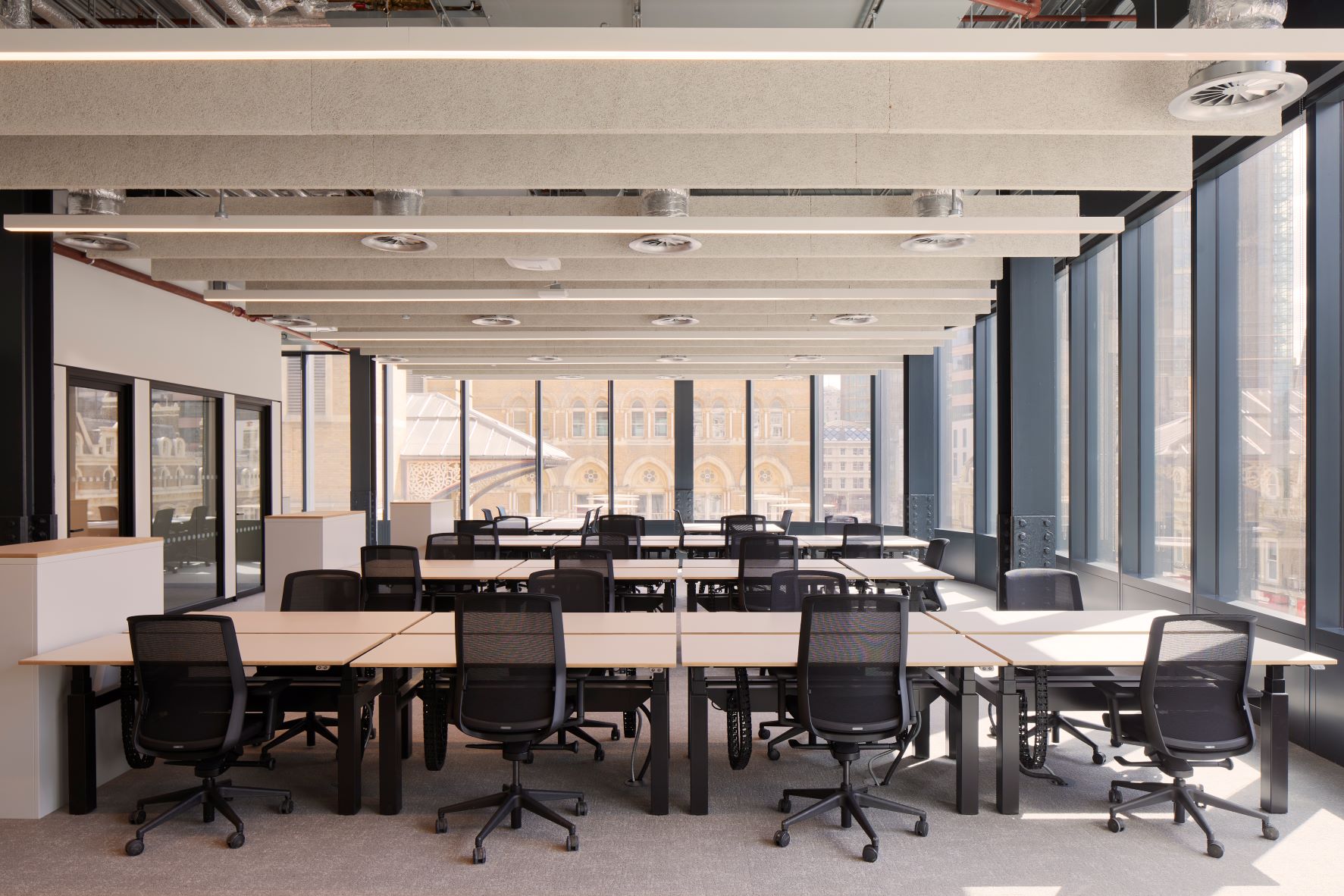Storey at 100 Liverpool Street photo 4