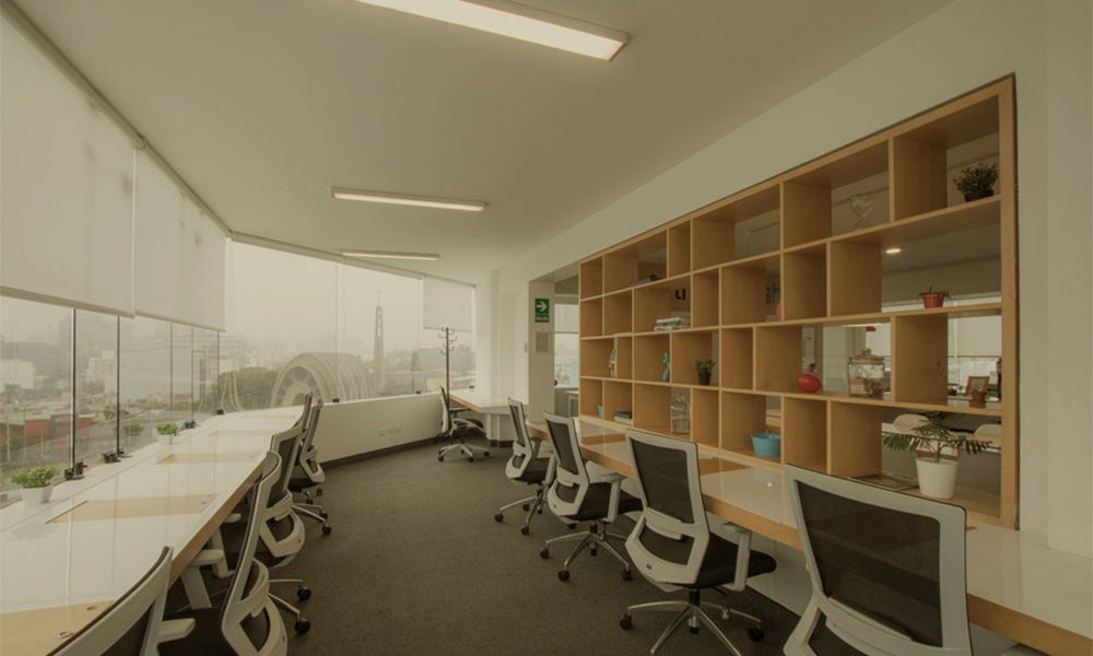 Av. Comandante Espinar 860