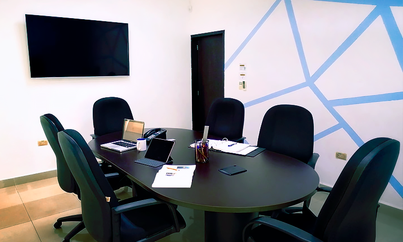 Clustar Business Center