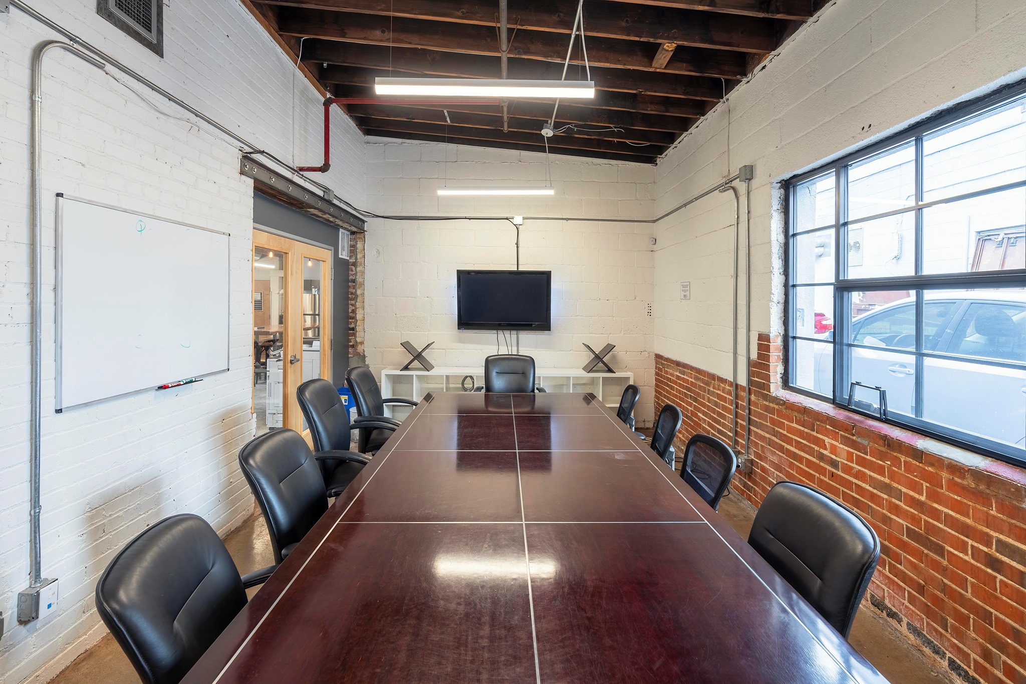 4571 Broadway photo 2