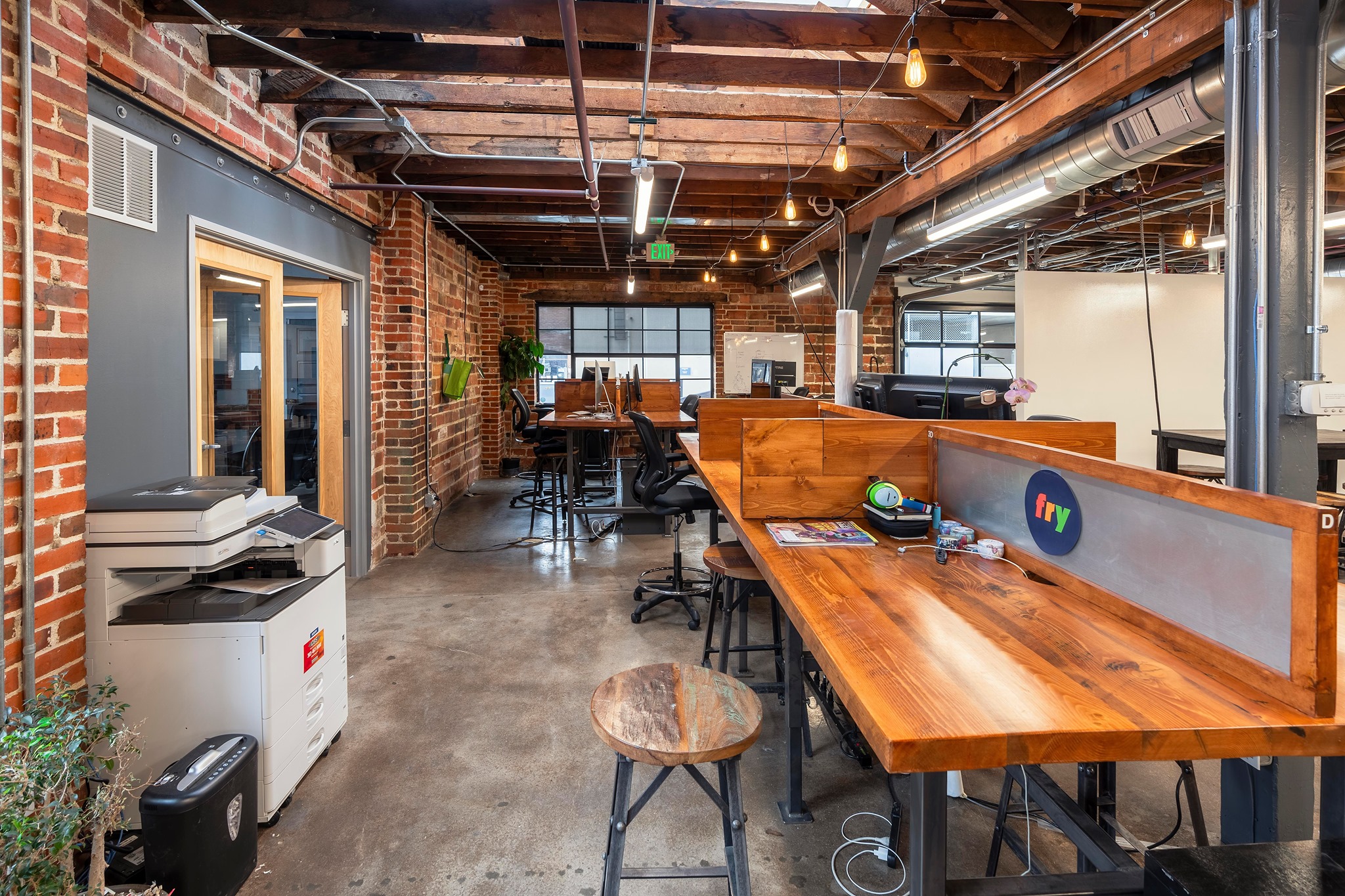 4571 Broadway photo 8