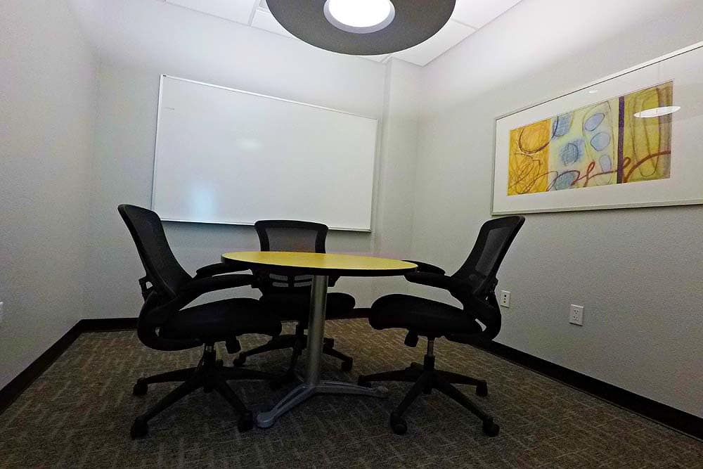 Executive Office Suites in Clovis photo 3