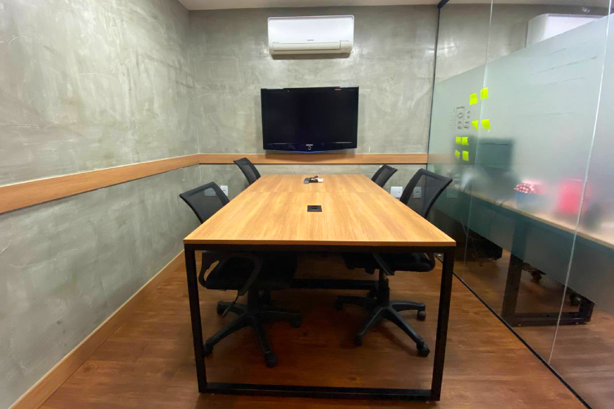 Play Working photo 11