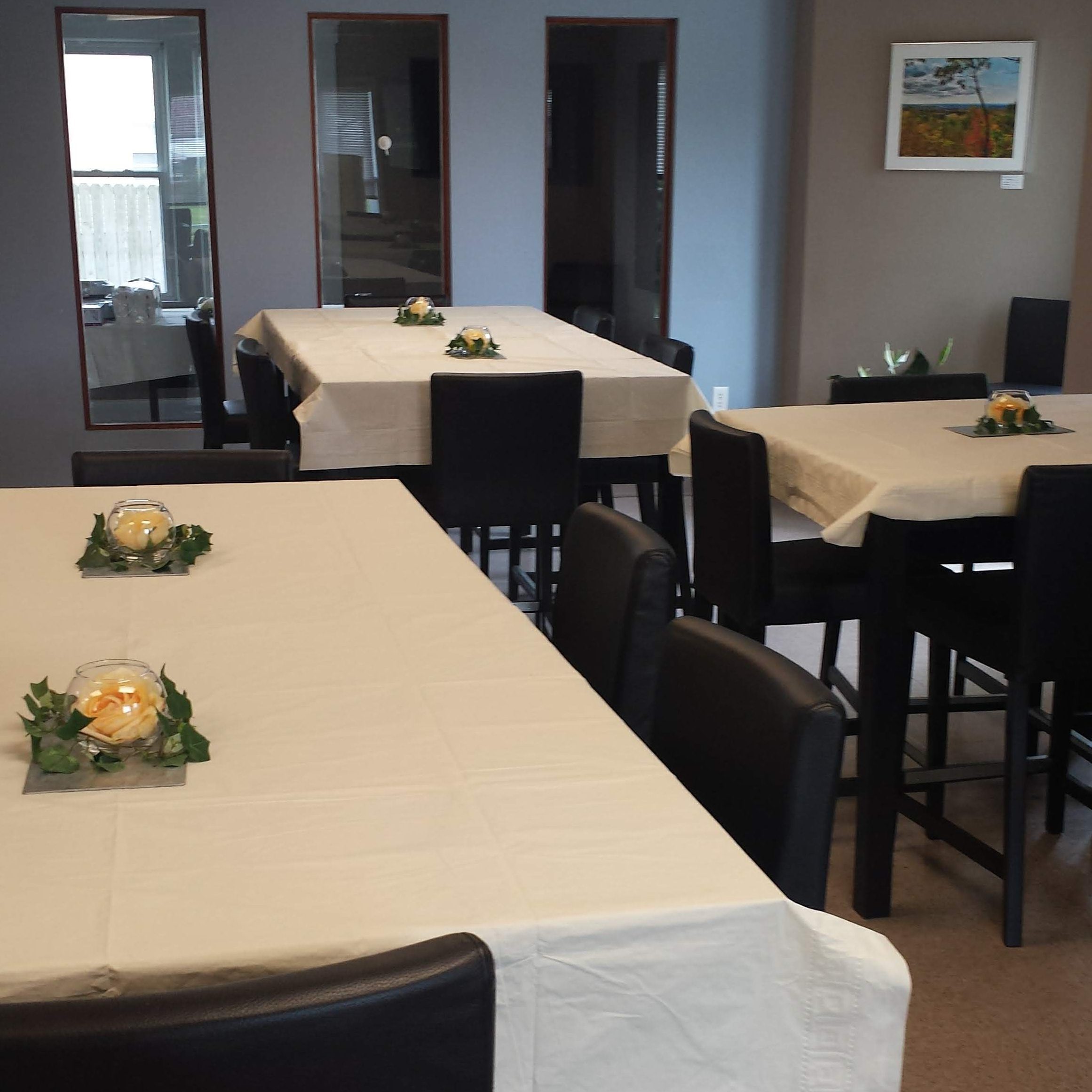 20150 Lakeshore Boulevard photo 2