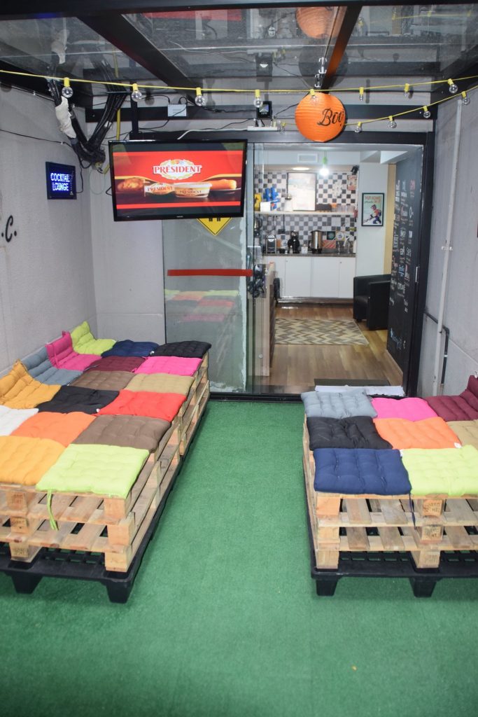 Sharing E.C photo 2