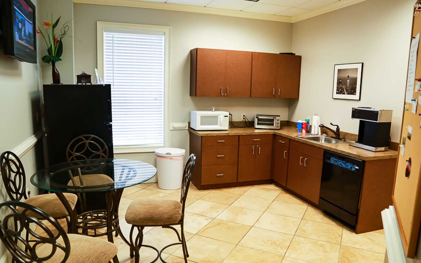3400 Chapel Hill Road photo 4