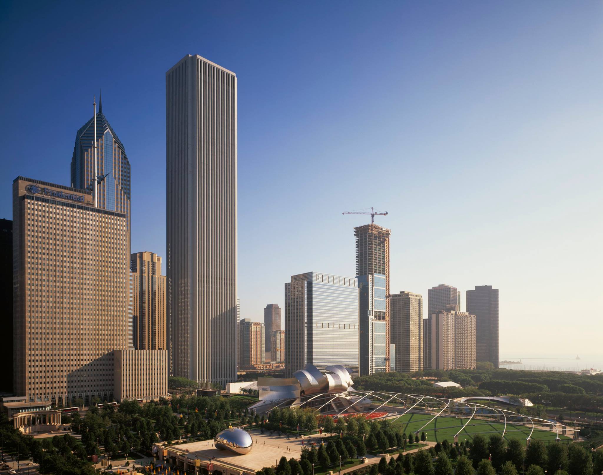 AON Center photo 11