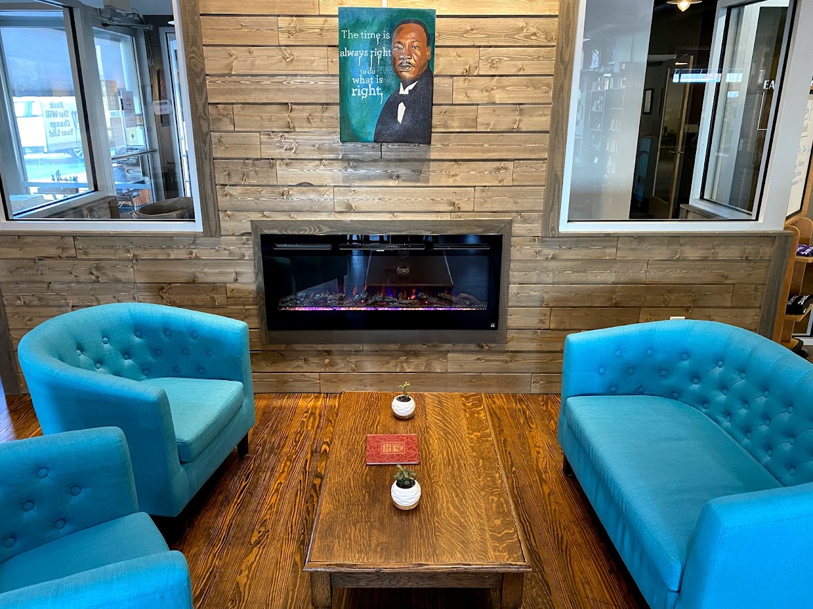 220 West Market Street photo 6