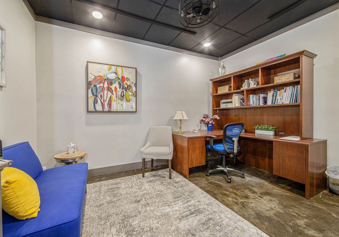 2501 A Bragg Blvd photo 2