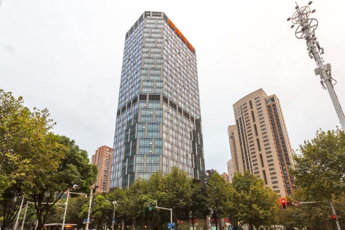 1628 Zhongshan Avenue