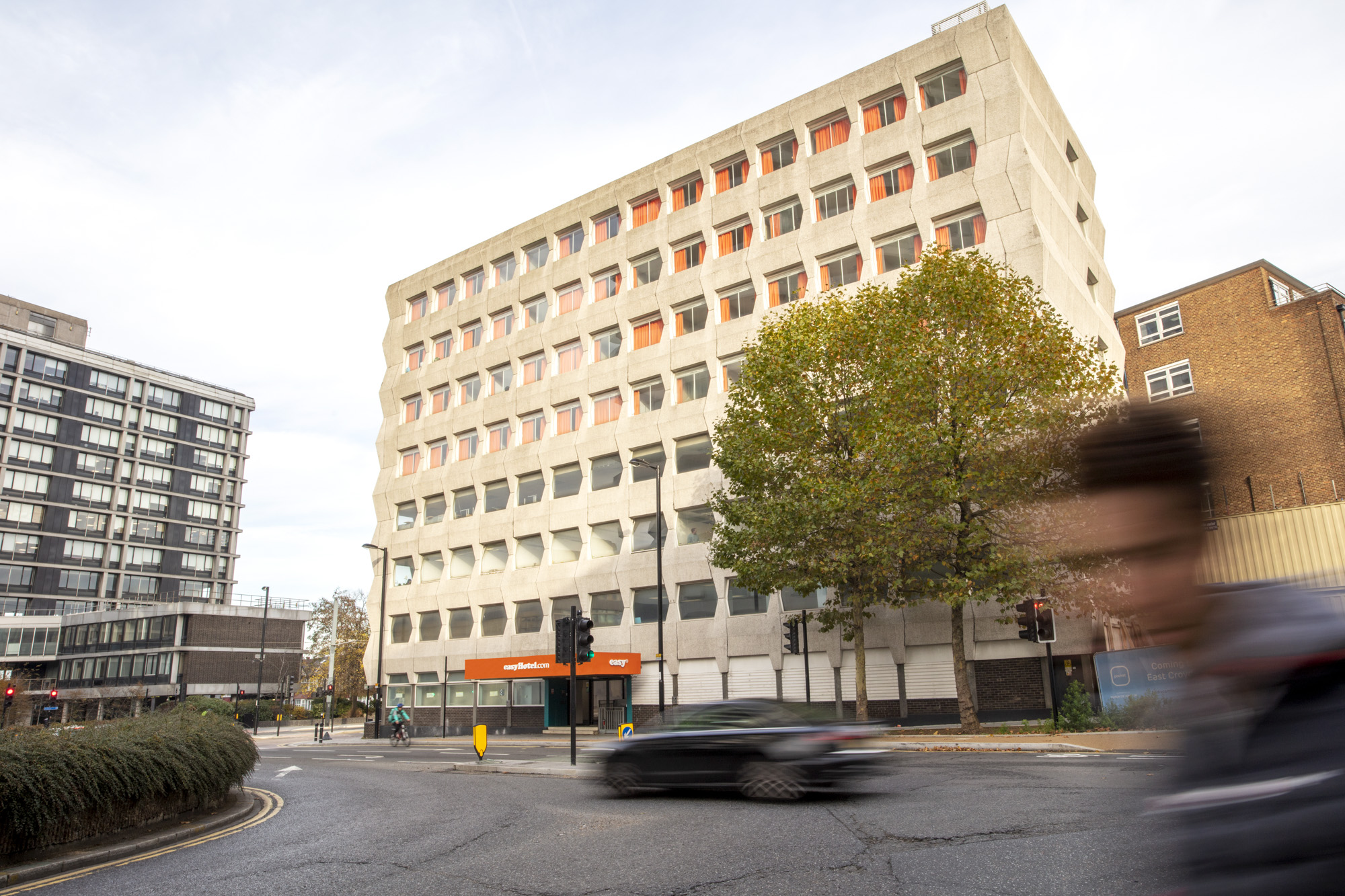 easyHub Croydon photo 2