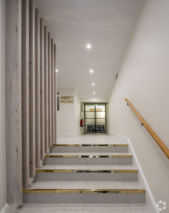 Abbey House photo 10
