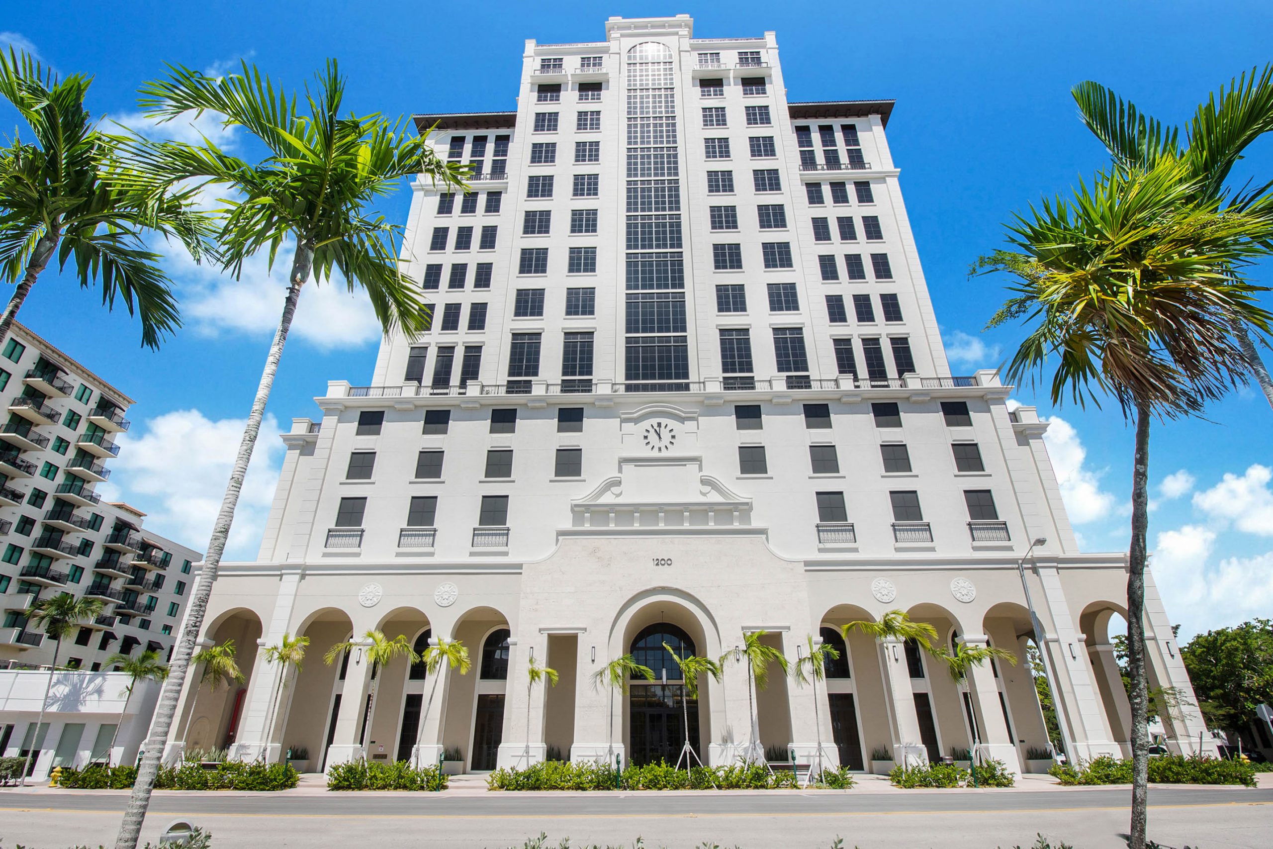 1200 Ponce De Leon photo 2