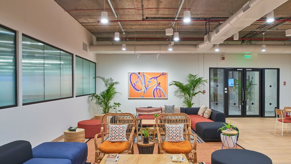 WeWork Krishe Emerald photo 3