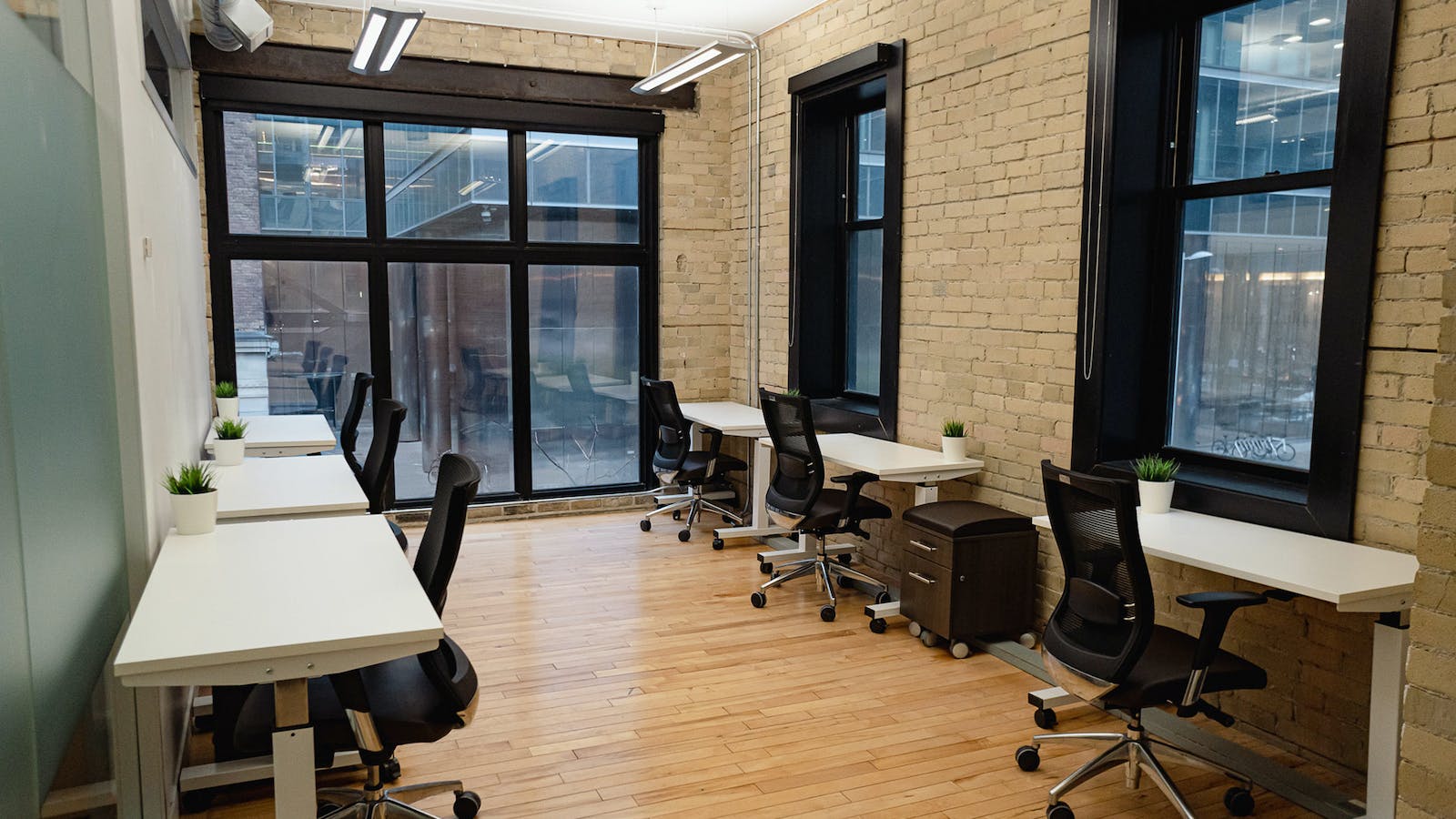 140 Yonge Street photo 4