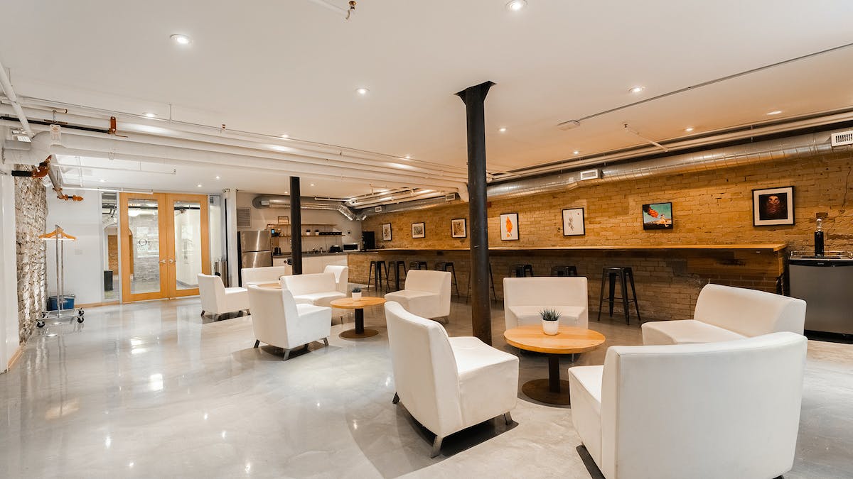 140 Yonge Street photo 7
