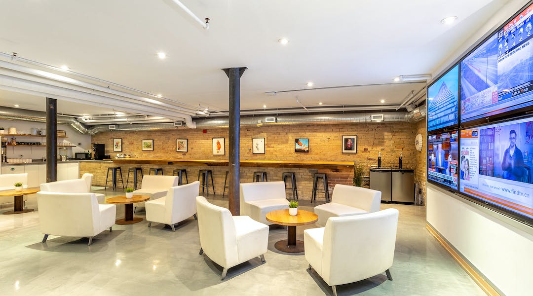 140 Yonge Street photo 10