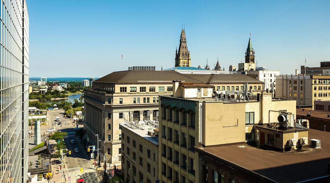 222 Queen Street photo 8