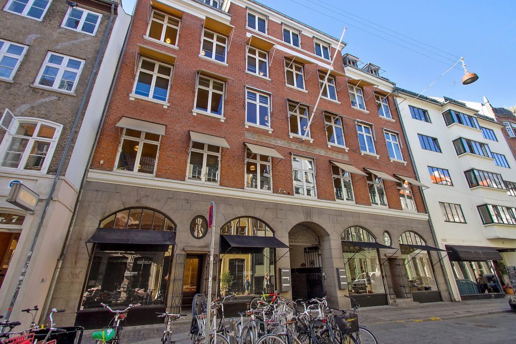 Store Strandstræde 9