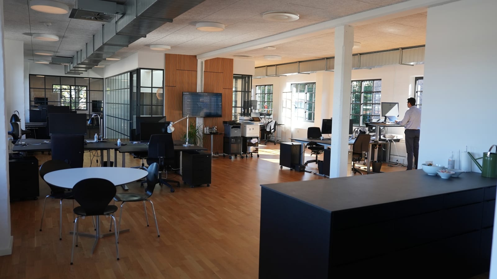 The furniture factory photo 6