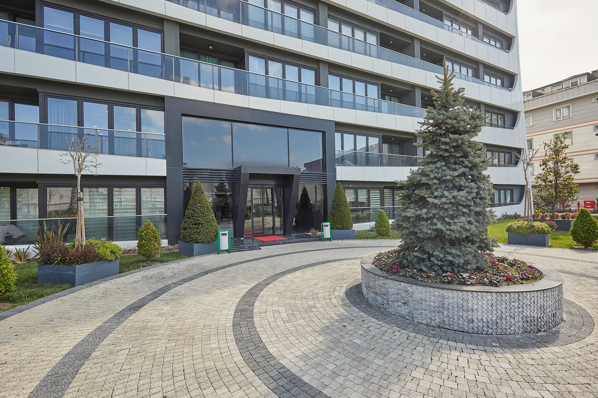 Allure Tower photo 2