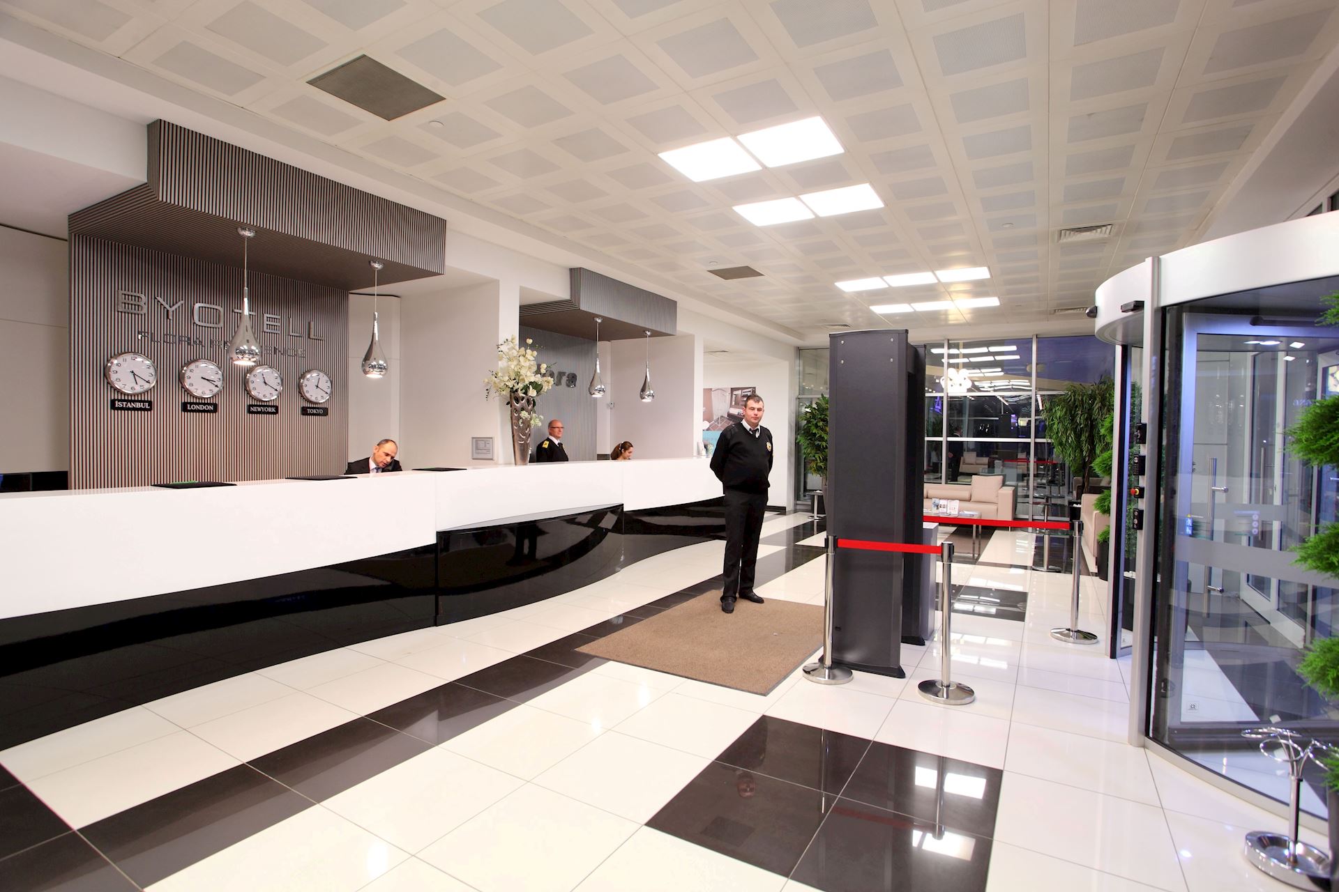 Flora Suite Office photo 3