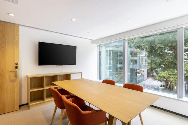 Spaces 8 Queen's Road East photo 5