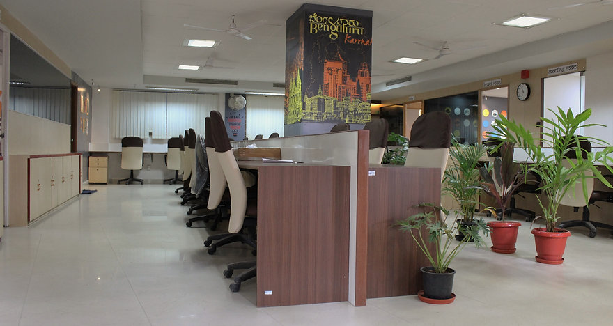 Common Desk photo 3
