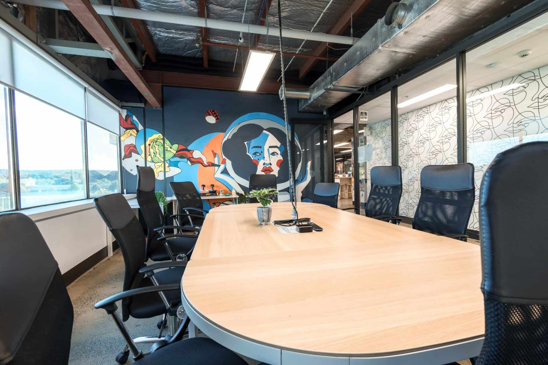 Woden photo 4