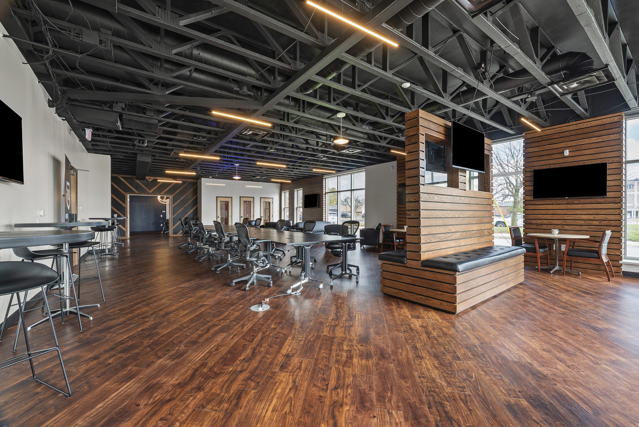 VENTURE SUITE photo 7