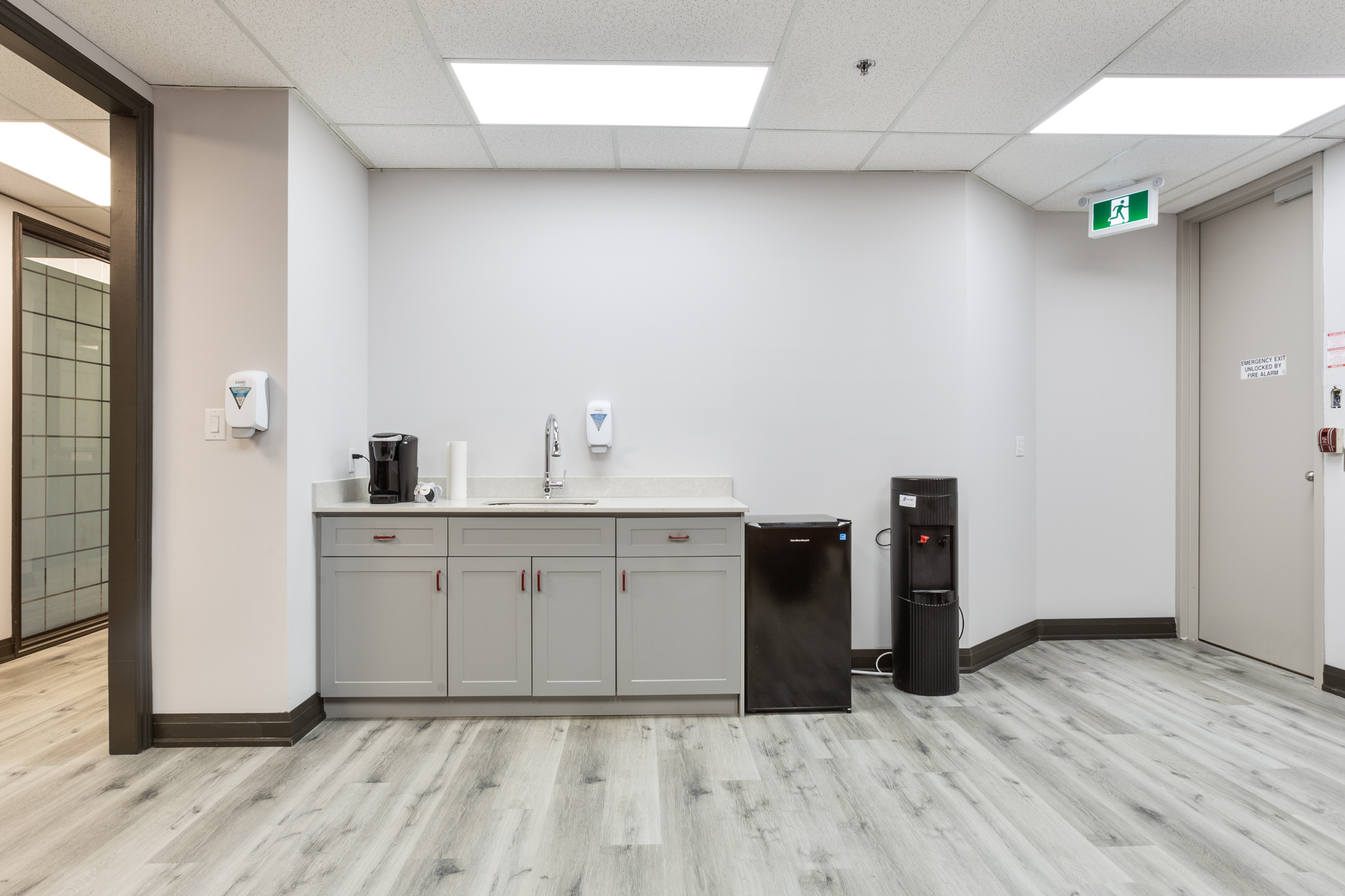 690 Dorval Drive photo 9