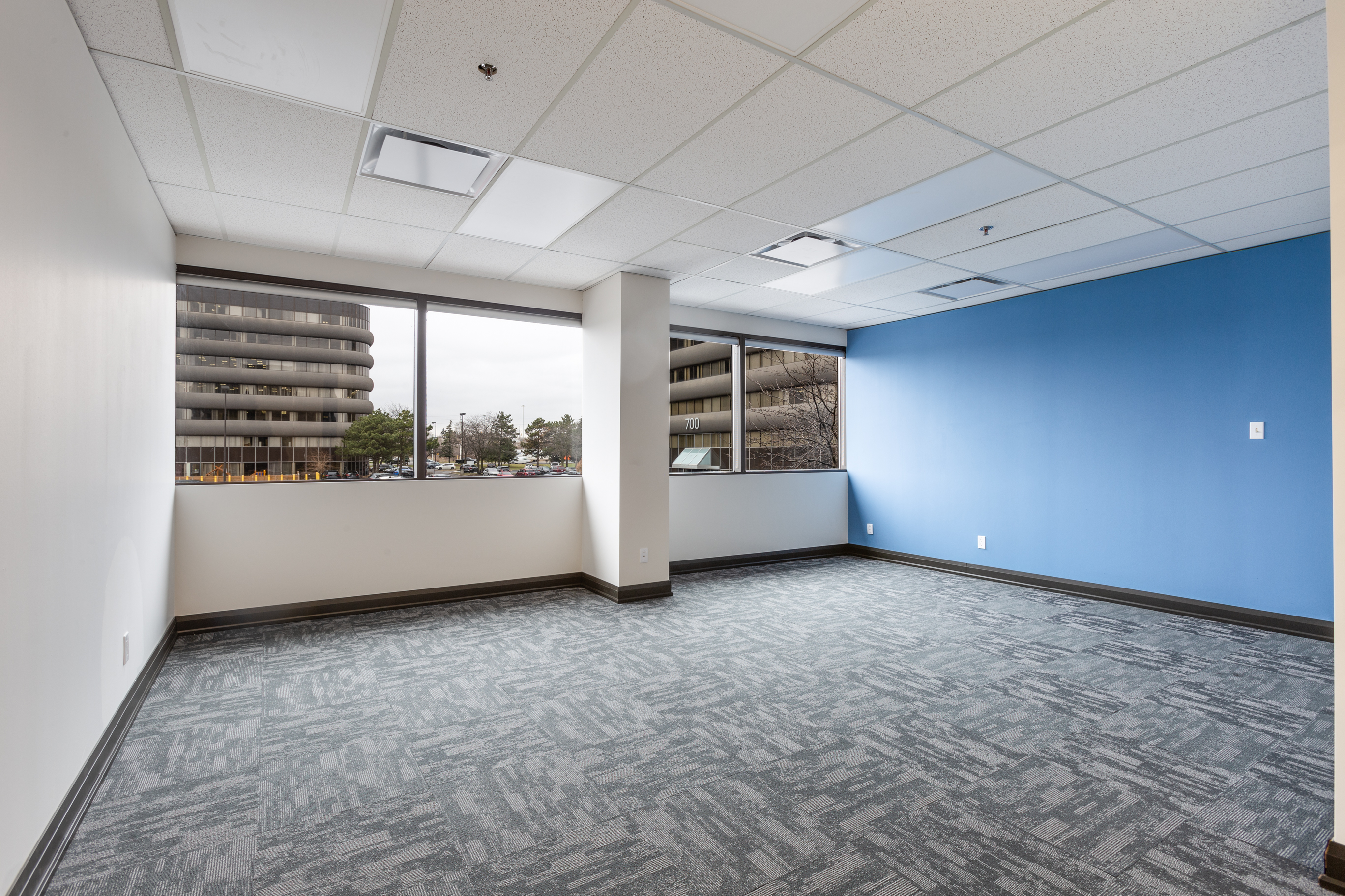 690 Dorval Drive photo 11